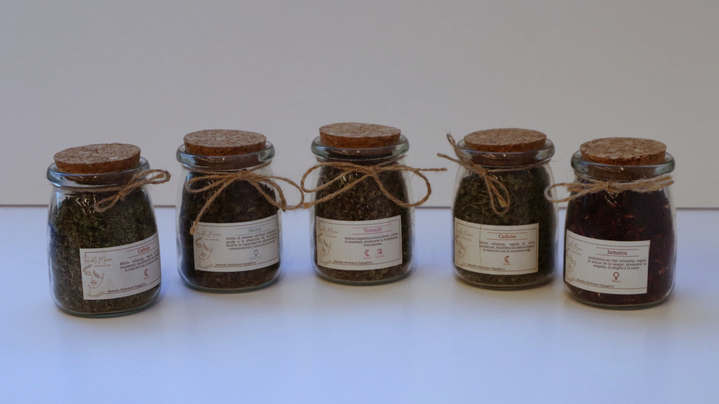 Tisanas en frasco de cristal