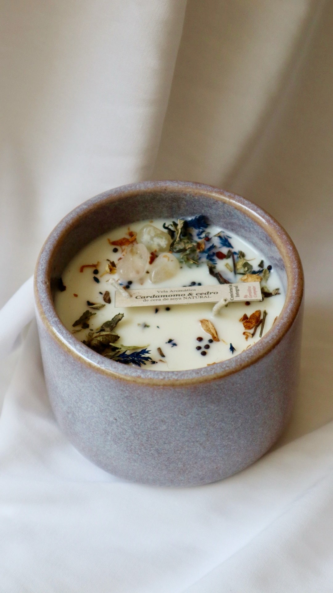 Vela de soya con envase de cerámica y aroma a Incienso Tibetano