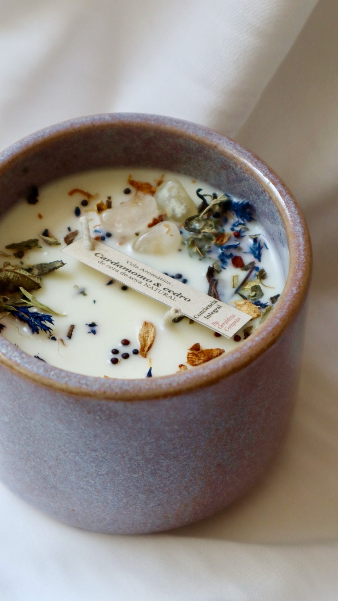 Vela de soya con envase de cerámica y aroma a Incienso Tibetano